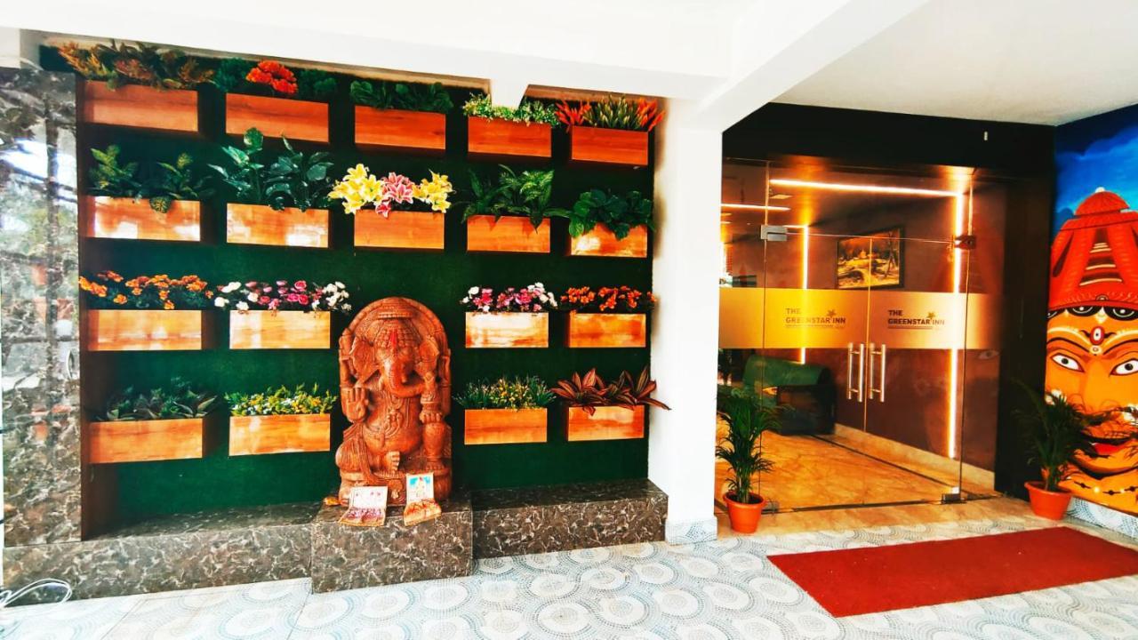 The Greenstar Inn Premium 부바네스 외부 사진
