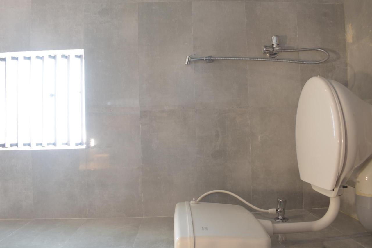The Greenstar Inn Premium 부바네스 외부 사진