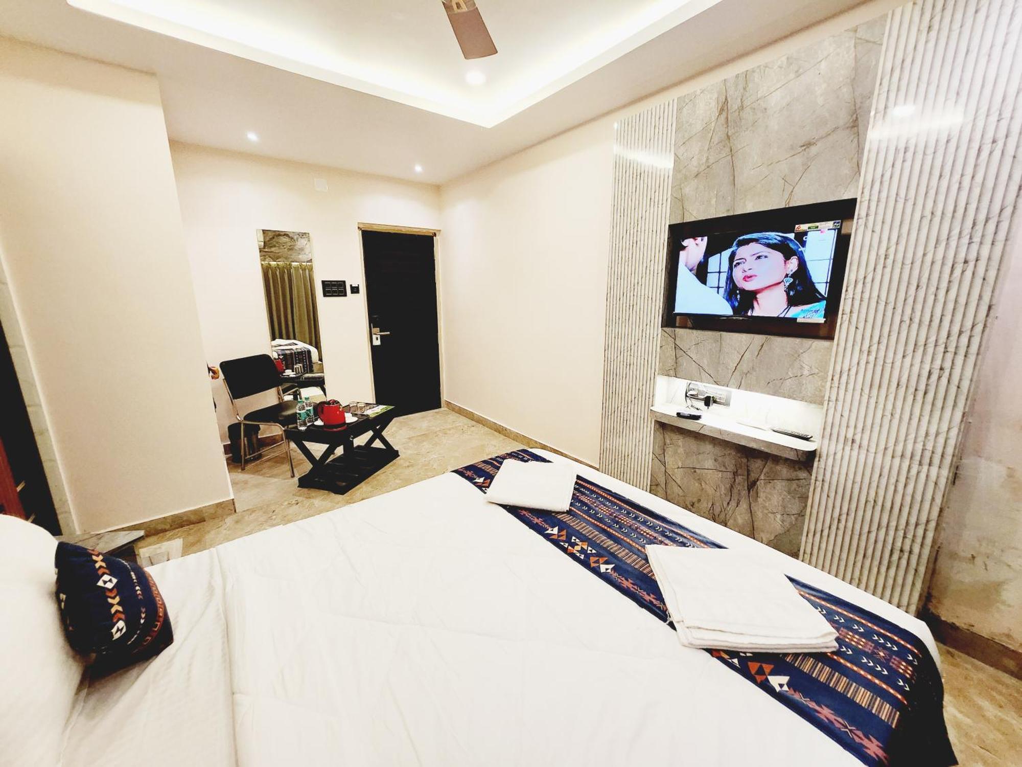 The Greenstar Inn Premium 부바네스 외부 사진