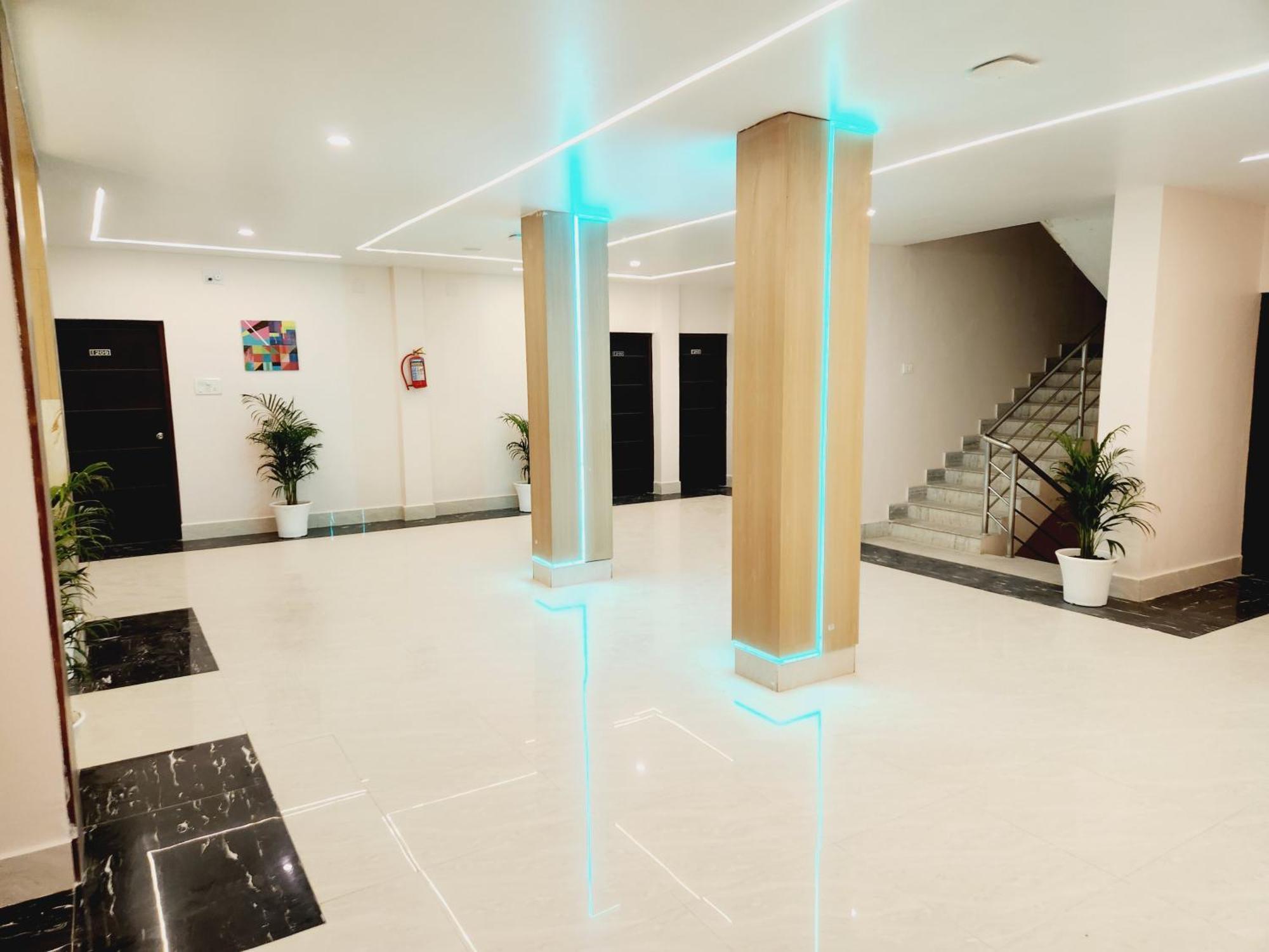 The Greenstar Inn Premium 부바네스 외부 사진