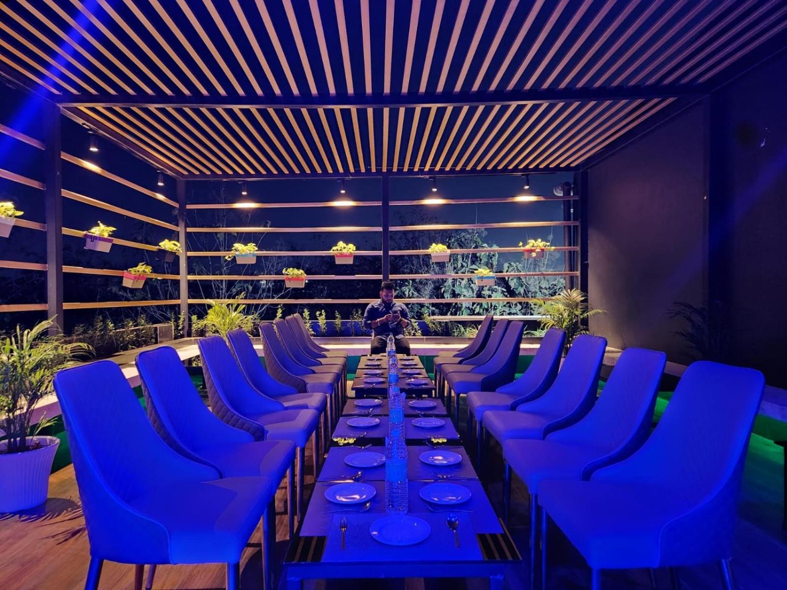 The Greenstar Inn Premium 부바네스 외부 사진