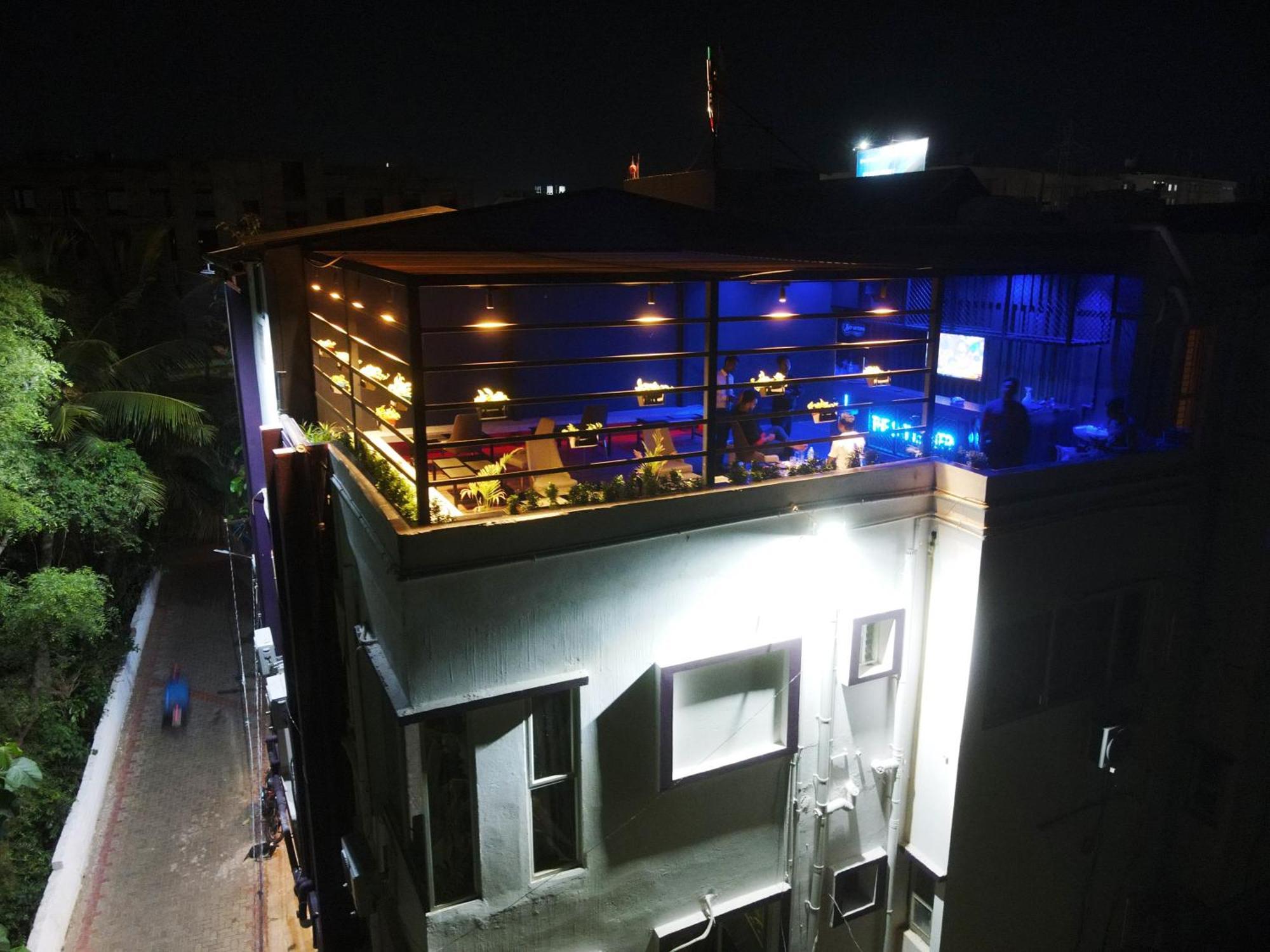 The Greenstar Inn Premium 부바네스 외부 사진