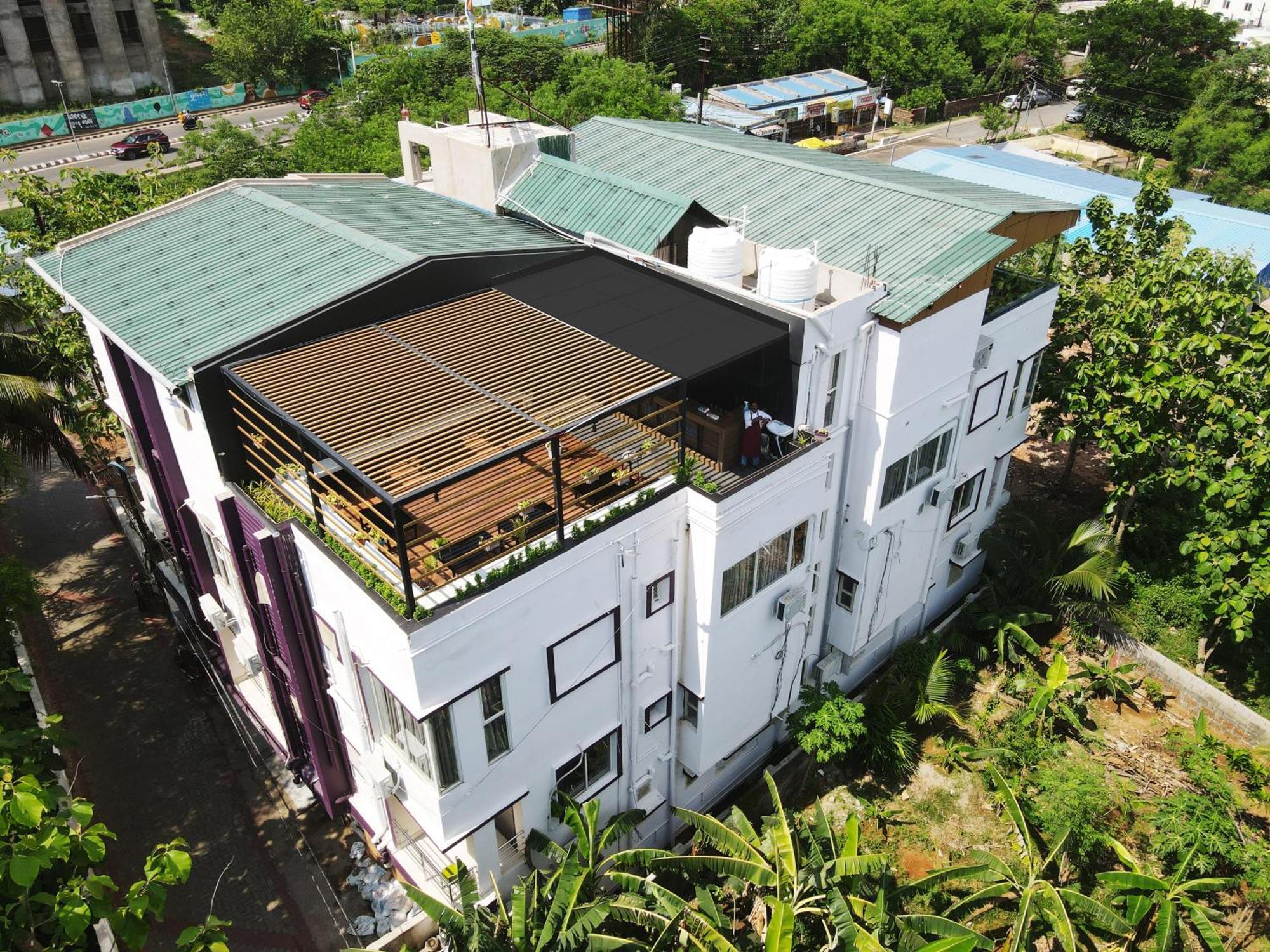 The Greenstar Inn Premium 부바네스 외부 사진